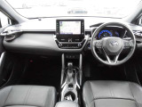 【運転席・インパネまわり】ハンドル・シート・フロアーなど隅々までプロによるクリーニング済み☆彡キレイな車内でドライブが一層快適にお楽しみいただけます!!