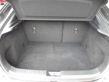 トノカバー付きのトランクルームは荷室の荷物が見えず安心です。