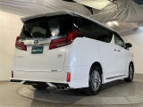 走りにこだわりながら収納力も持ち合わせたお車です。荷物を載せて軽快なドライブを楽しめますよ♪