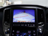 バックガイドモニターで、後方を確認しながら安心して駐車することができます。運転初心者も熟練者も必須の機能ですよ!