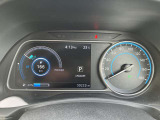 メーター内のディスプレイには運転をサポートするさまざまな情報を表示。