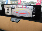 360&deg;ビューモニターを搭載しています。パーキングセンサーと合せてお使いいただくことで、安全、安心にお車の取り回しを行っていただけます。