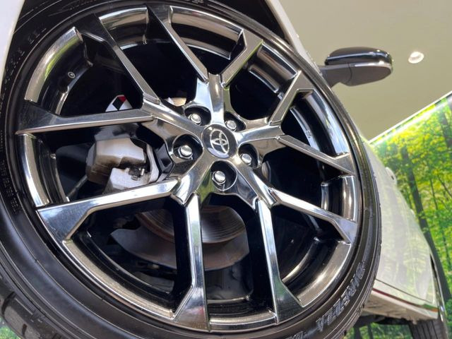 プリウスPHV GR sナビパッケージ純正18インチ ブラッククロームホイール トヨタ プリウスPHV 1.8 S ナビパッケージ GR スポーツ の中古車詳細
