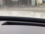 運転視界の遠方上方に虚像を投影することで前を見ながら情報の視認ができます。本当にドライバーが必要な情報を適切に伝え、楽しんで頂くことを考えた新世代装備です。※虚像は2.6m前方に浮かぶイメージです。