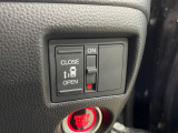 【パワースライドドア】スマートキーや運転席のスイッチでスライドドアの開閉が可能♪電動だから力を入れてドアを開ける必要が無く、小さいお子様でも、重い荷物を持っている時もラクに開け閉めできます♪