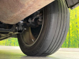 お車を安心してお乗りいただく為には、足回りの定期点検が欠かせません。サービスサポート(有償保証)では無料点検もご提供しており、安心のカーライフをお過ごしいただけるサポート体制が整っています。