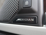 MERIDIANは英国のプレミアムオーディオブランドです。重低音から高音域までしっかりと再現でき、コンサートのような臨場感溢れる音響空間を実現します。どうぞ店頭にてご体感ください。