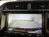 車庫入れや駐車で威力を発揮するのがバックモニター!ナビディスプレイに後ろの様子が映し出されるから安心です。
