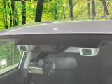 【アイサイトVer3】前方の車両等を検知し、衝突しそうな時は警報で注意を促し、ブレーキを踏む力をサポート。ブレーキを踏めなかった場合は衝突被害軽減ブレーキが作動、衝突回避をサポートします。