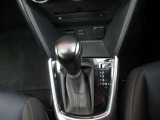 DCT、CVT、従来型のATなど、すべてのトランスミッションの利点を集約し、ロックアップ領域を大幅に拡大し伝達効率の向上とマニュアルトランスミッションのようなダイレクト感を実現した自社製ATです。