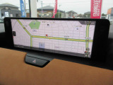 マツダコネクトの12.3インチワイドセンターディスプレイです。『Android Auto』『Apple CarPlay』や独自のコネクテッドサービスに対応したインターフェイスシステムです。