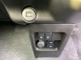 運転席、助手席にはシートヒーター搭載されております!