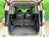 普段のお買い物や通勤、送迎等に十分な荷室スペースを確保しております。セカンドシートを倒すと、大きな荷物の積載も可能です♪