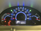 メーター内のカラーディスプレイには運転をサポートするさまざまな情報を表示!瞬間燃費などが表示できます。