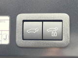 【パワーバックドア】スマートキーや運転席のボタンを押すだけでリアゲートが自動で開閉します!荷物を持っている時や、高い位置にあるバックドアを閉める際に便利な機能です♪
