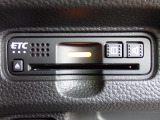 ■【ETC車載器】が装備されています。セットアップをしてお渡しとなり、ETCカードを差し込むだけで高速道路の利用が可能です。