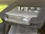 【トヨタセーフティセンス】走行中に前方の車両等を認識し、衝突しそうな時は警報とブレーキで衝突回避と被害軽減をアシスト。より安全にドライブをお楽しみいただけます。