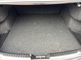 普段のお買い物や通勤、送迎等に十分な荷室スペースを確保しております。