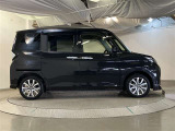 両側パワースライドドア付きだから、狭い駐車スペースなどでの 乗り降りラクラク!小さなお子さまのいるご家庭には嬉しい装備。