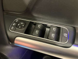 メモリー付き電動シートも装備されておりますのでシート位置を3パターン記憶できます。