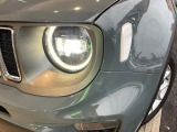 ●LEDヘッドライト:夜間走行時も良好な視界を確保し安心して運転できる高輝度LEDヘッドライトを装備!点灯速度が早く、消費電力も抑えられています。