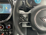 車両の詳細、ご質問につきましては、弊社営業スタッフまでお気軽にご連絡下さいませ。遠方のお客様には実車の詳細画像送信も承ります。お客様からのお問合せをお待ち致しております。