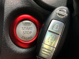 ★【スマートキー&スタートシステム】携帯したスマートキーを取り出すことなく、ドアの施錠・解錠が可能で、ワンプッシュでエンジンがスタート!!