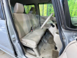 運転席シート廻りは使用感も少なく、良好な状態となっています。丁寧に使われていたことがよくわかりますね。