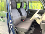 運転席シート廻りは使用感も少なく、良好な状態となっています。丁寧に使われていたことがよくわかりますね。