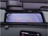 【バックカメラ】駐車が苦手な方でも安心してお乗りいただけます。リバース連動で画面が切り替わるのでとっても便利です。今や後方確認の必須アイテムですよね。