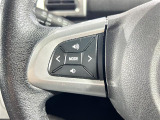 手元のボタンから、オーディオやナビなどの操作ができるので、よそ見をせずに安全に運転に集中できます!