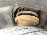 お車を安心してお乗りいただく為には、足回りの定期点検が欠かせません。サービスサポート(有償保証)では無料点検もご提供しており、安心のカーライフをお過ごしいただけるサポート体制が整っています。