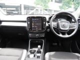 XC40 T4 モメンタム 