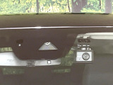 【スマートブレーキサポート】走行中に前方の車両等を認識し、衝突しそうな時は警報とブレーキで衝突回避と被害軽減をアシスト。より安全にドライブをお楽しみいただけます。