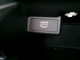 HDMI端子付きですので、携帯電話等つなぐことができます。