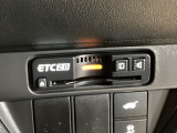 ETC付。高速道路の料金所はキャッシュレスで通過です。サービスエリア等にあるスマートインターの出入りも利用可能でとっても便利。ご納車後すぐにお使い頂けるようセットアップしてのお渡しとなります。