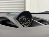 スポーツクロノパッケージ搭載なので走りに特化しておりスポーティーな運転をお楽しみいただけます。