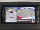 アラウンドビューモニターは4方のカメラで真上から車を見たようにモニターで確認ができる日産の自慢の装備です。是非実際の車で体感してみてください。
