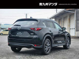 【CX-5】上質感と精悍さを兼ね備え、ワイド感を強調した意匠。オールラウンドな機能美と品格、洗練されたデザイン。