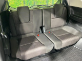 3列目シートはもちろん状態良好☆大人でもゆったりと座って頂けますので、大人数でのお出かけもラクラクです♪ご家族で、気の知れた仲間で、ドライブに行くのが楽しみですね♪