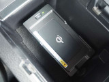 センターコンソール内に置くだけ充電を搭載!その他嬉しい機能も充実しております♪