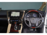 アルファード ハイブリッド 2.5 X E-Four 4WD 