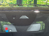 【スマートブレーキサポート】走行中に前方の車両等を認識し、衝突しそうな時は警報とブレーキで衝突回避と被害軽減をアシスト。より安全にドライブをお楽しみいただけます。