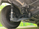 お車を安心してお乗りいただく為には、足回りの定期点検が欠かせません。サービスサポート(有償保証)では無料点検もご提供しており、安心のカーライフをお過ごしいただけるサポート体制が整っています。