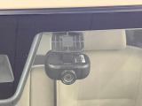 【ドライブレコーダー】ドライブレコーダー装備!走行中はもちろん、あおり運転や事故に遭遇した際、映像で記録し、万一のリスクに備えます。※記録用SDカードはお客様ご自身でご準備いただく必要があります。