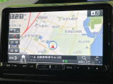 【メーカー純正ナビ】インテリアに溶け込むスタイリッシュな「専用設計」メーカーナビを装備♪視認性や操作性など基本性能にも優れ、より上質なカーライフをお楽しみいただけます。