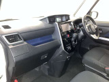 見通しのよいすっきりとした視界で、誰でも運転しやすいです。運転のしやすさは疲れにくさにも繋がりますよ♪