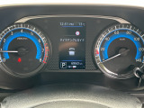 ☆視認性の良いメーターには、燃費情報など運転をサポートする様々な情報を表示します☆