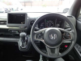 握りやすいハンドルで快適に運転が可能です!