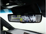 デジタルインナーミラー装備!車両後方のカメラの映像をデジタル補正で視認性を向上させてインナーミラー内に表示します♪視界を遮るものがなく、後席に同乗者がいても後方を確認しやすく安心です♪